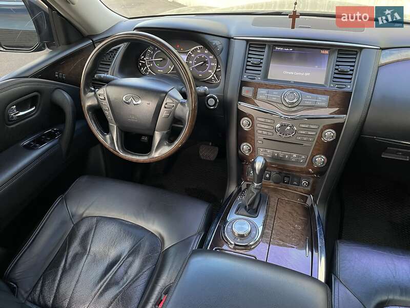 Внедорожник / Кроссовер Infiniti QX56 2010 в Львове