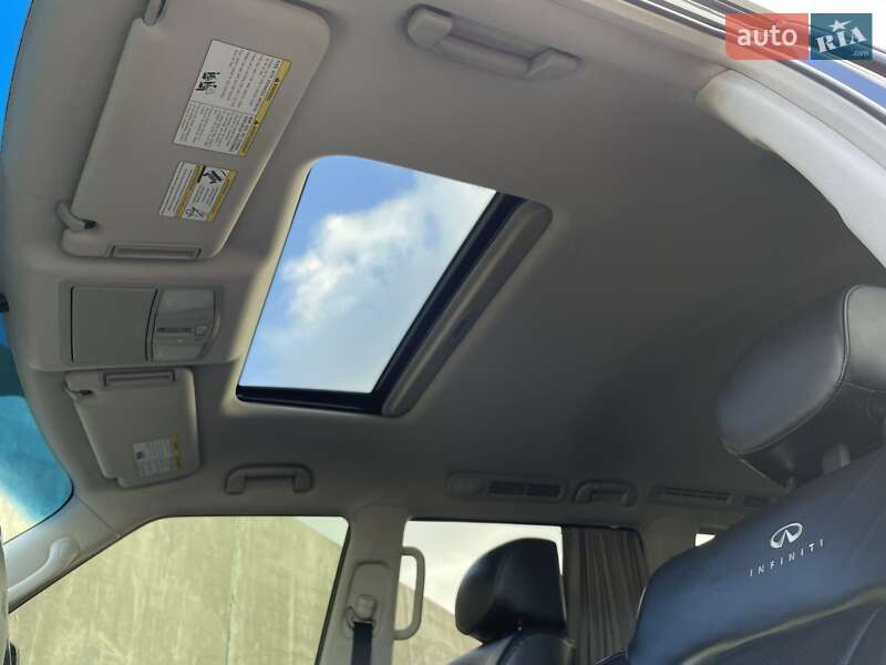 Внедорожник / Кроссовер Infiniti QX56 2010 в Львове