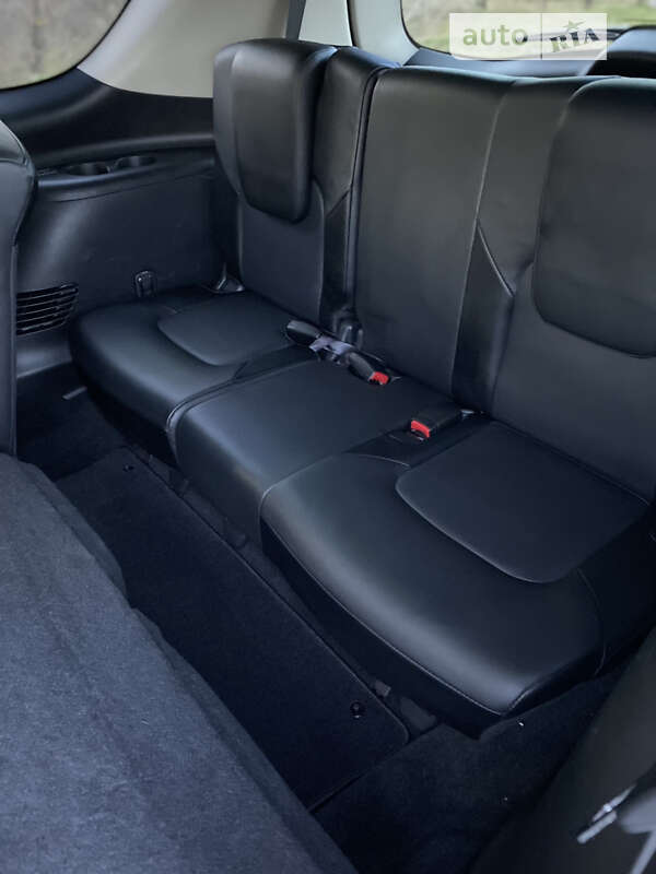 Внедорожник / Кроссовер Infiniti QX56 2011 в Запорожье