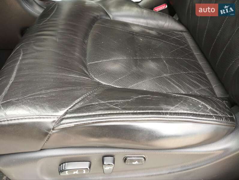 Позашляховик / Кросовер Infiniti QX56 2011 в Кам'янському