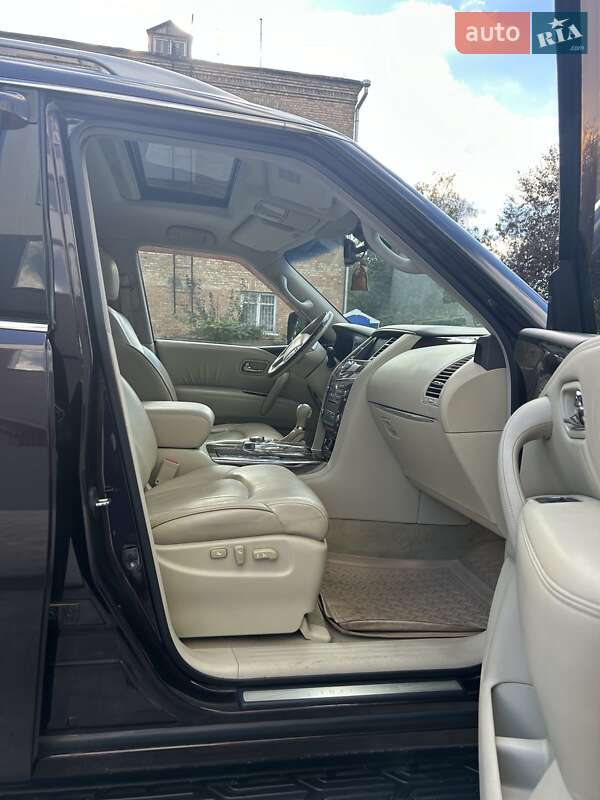 Внедорожник / Кроссовер Infiniti QX56 2011 в Черкассах