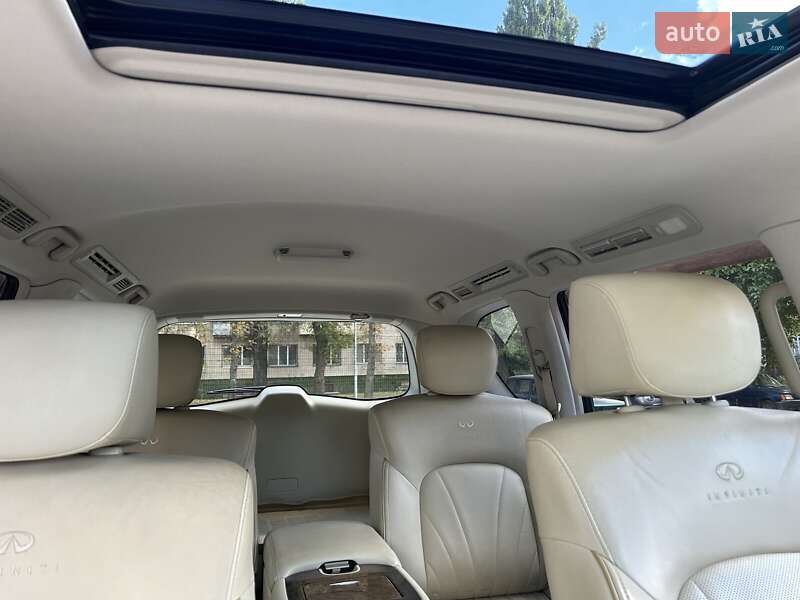 Внедорожник / Кроссовер Infiniti QX56 2011 в Черкассах