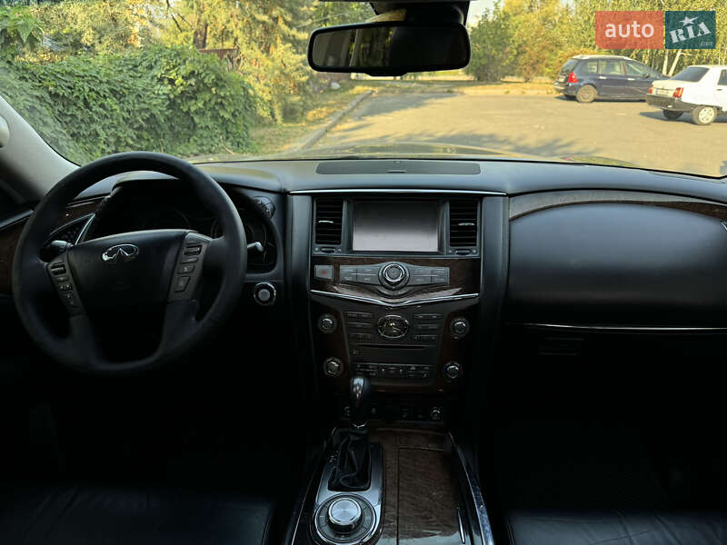 Внедорожник / Кроссовер Infiniti QX56 2010 в Чернигове