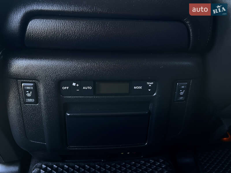 Внедорожник / Кроссовер Infiniti QX56 2010 в Чернигове