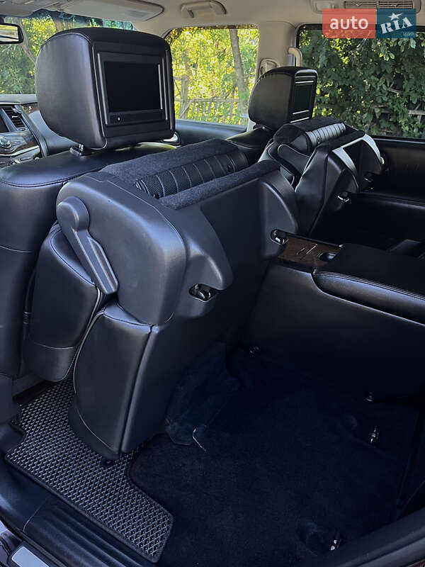 Внедорожник / Кроссовер Infiniti QX56 2010 в Чернигове