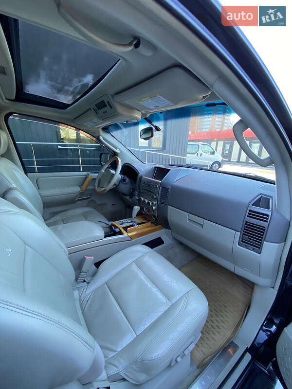 Внедорожник / Кроссовер Infiniti QX56 2005 в Белой Церкви