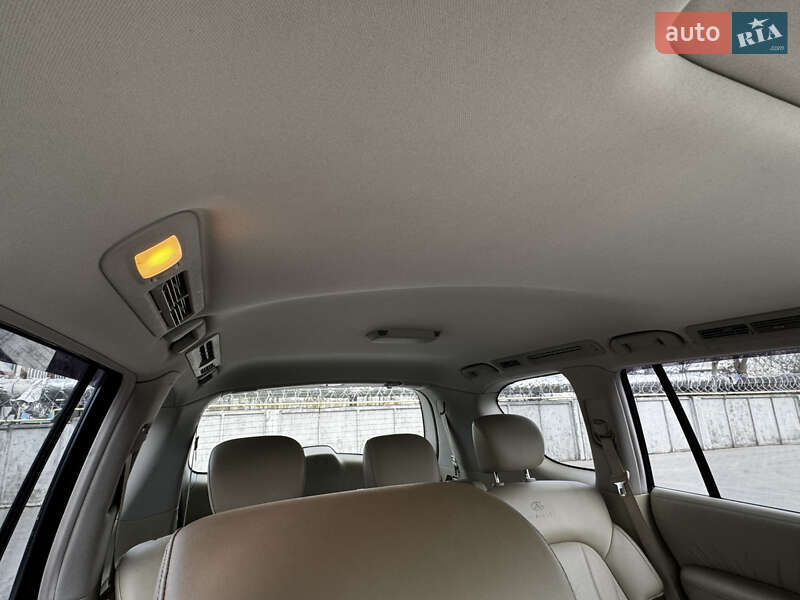 Внедорожник / Кроссовер Infiniti QX56 2011 в Житомире