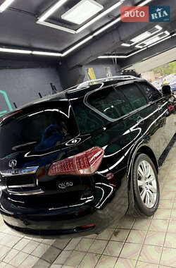 Внедорожник / Кроссовер Infiniti QX56 2010 в 