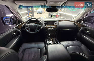 Внедорожник / Кроссовер Infiniti QX56 2010 в 