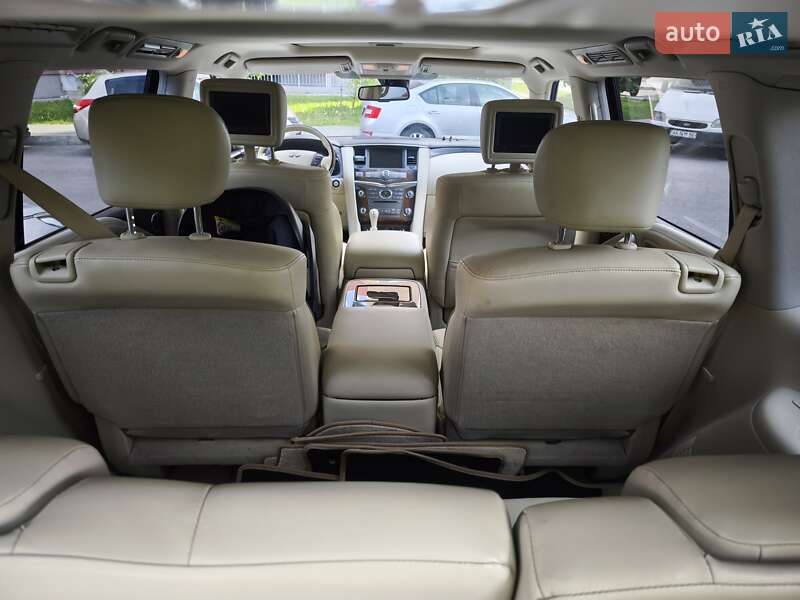 Внедорожник / Кроссовер Infiniti QX56 2011 в Черновцах