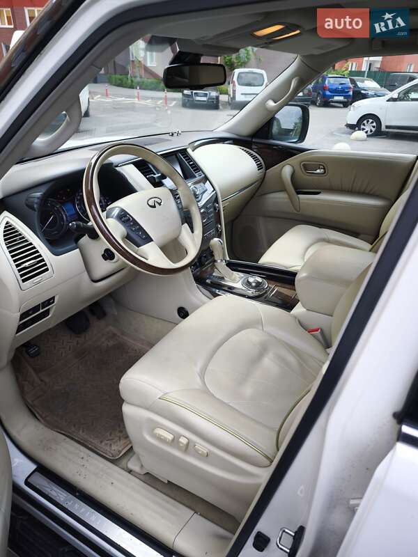 Внедорожник / Кроссовер Infiniti QX56 2011 в Черновцах