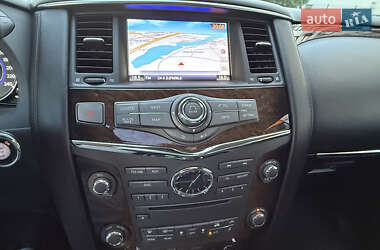 Позашляховик / Кросовер Infiniti QX56 2011 в 