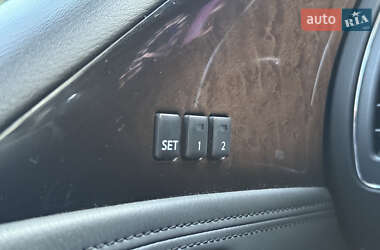 Позашляховик / Кросовер Infiniti QX56 2011 в 