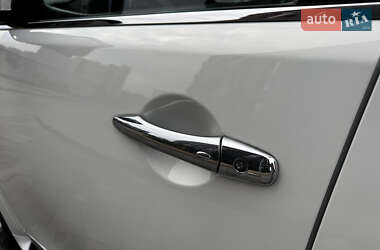 Внедорожник / Кроссовер Infiniti QX56 2011 в 