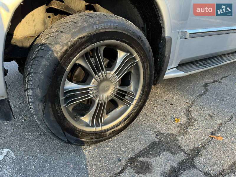 Внедорожник / Кроссовер Infiniti QX56 2004 в Харькове