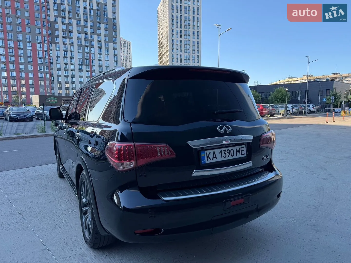 2011 Infiniti QX56 - мініатюра 3