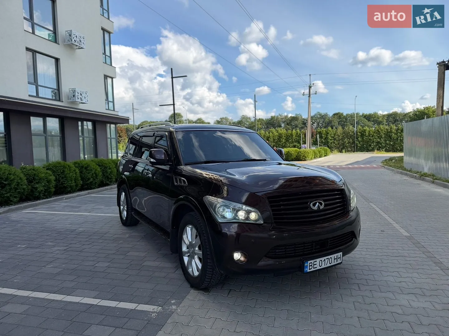 2010 Infiniti QX56 - мініатюра 21