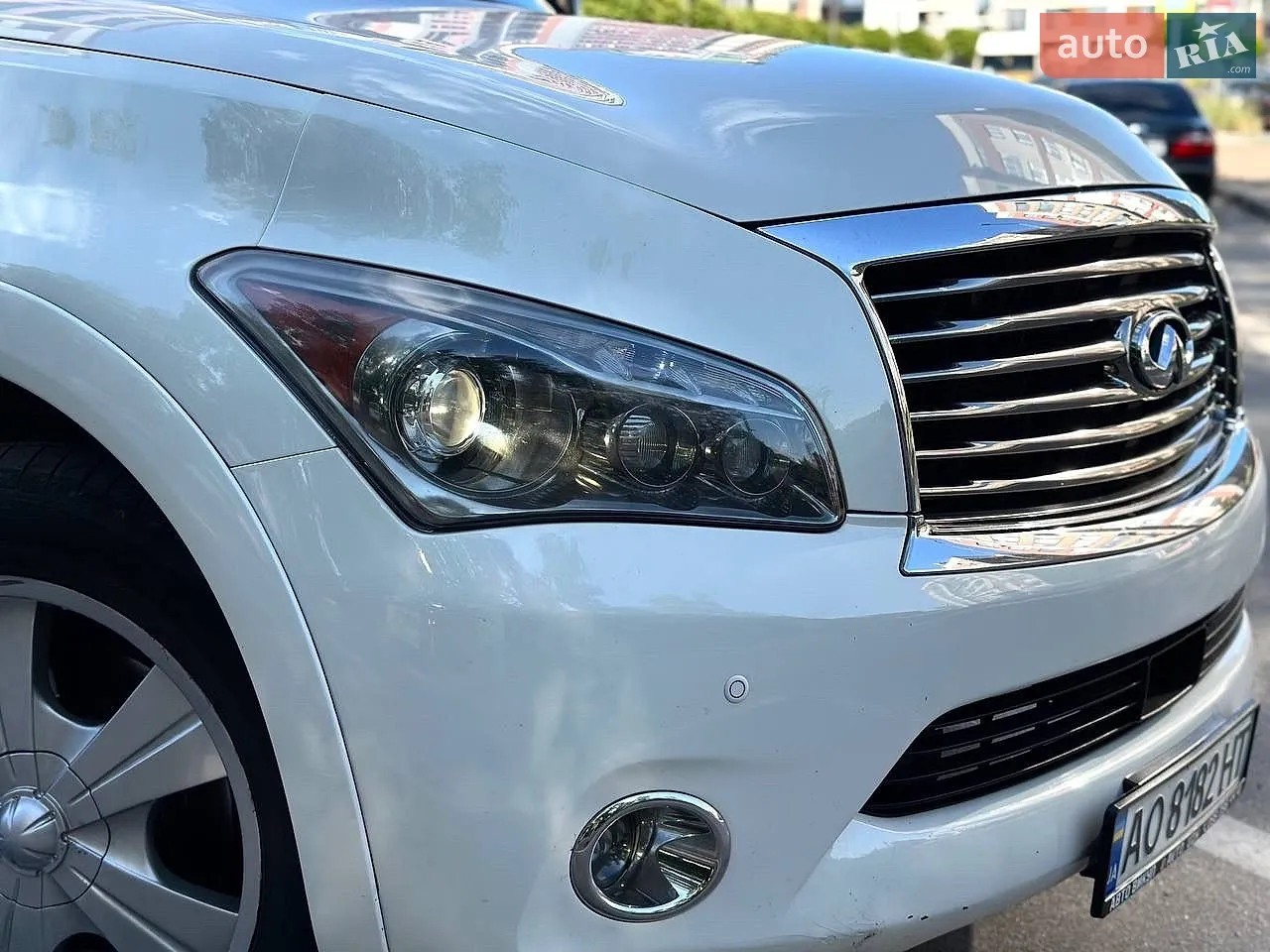 2011 Infiniti QX56 - мініатюра 19
