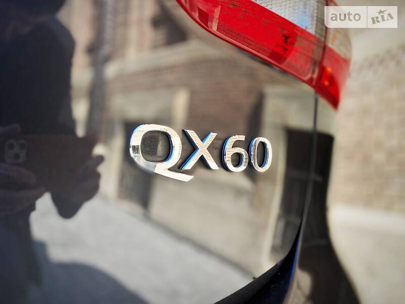 Позашляховик / Кросовер Infiniti QX60 2014 в Чернівцях