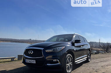 Внедорожник / Кроссовер Infiniti QX60 2017 в Кривом Роге