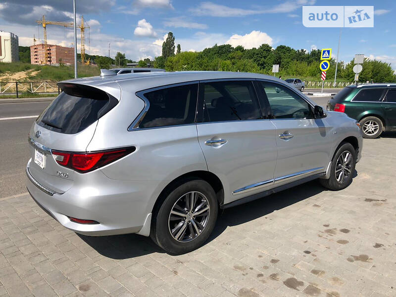 Внедорожник / Кроссовер Infiniti QX60 2017 в Мостиске фото 16 Внедорожник / Кроссовер Infiniti QX60 2017 в Мостиске