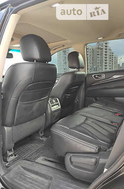 Внедорожник / Кроссовер Infiniti QX60 2015 в 
