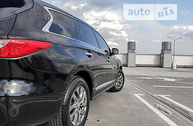 Внедорожник / Кроссовер Infiniti QX60 2015 в 