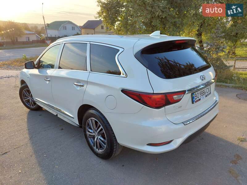 Внедорожник / Кроссовер Infiniti QX60 2016 в Тернополе