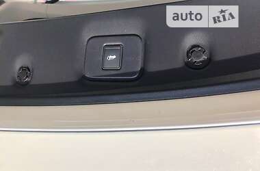 Внедорожник / Кроссовер Infiniti QX60 2016 в 