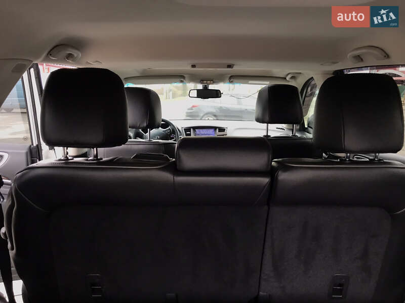 Внедорожник / Кроссовер Infiniti QX60 2013 в Тернополе