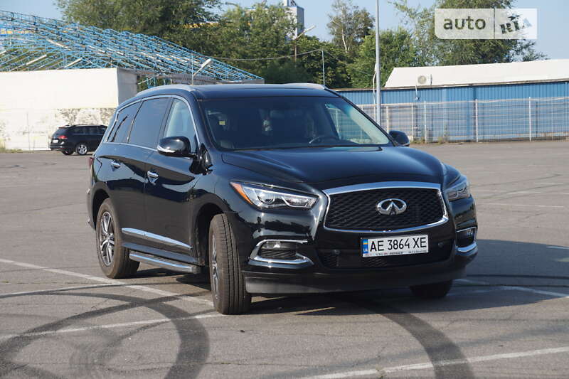 Внедорожник / Кроссовер Infiniti QX60 2018 в Днепре