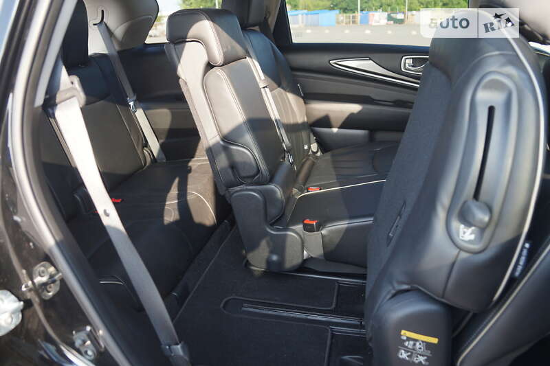 Внедорожник / Кроссовер Infiniti QX60 2018 в Днепре