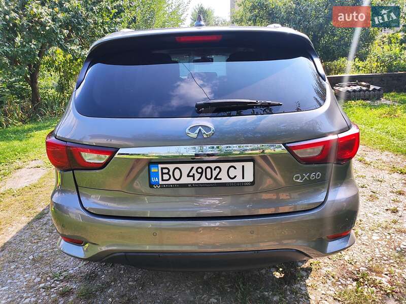 Внедорожник / Кроссовер Infiniti QX60 2016 в Тернополе