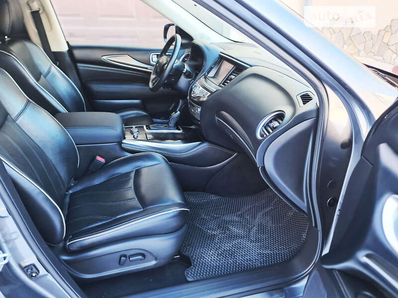 Внедорожник / Кроссовер Infiniti QX60 2016 в Одессе