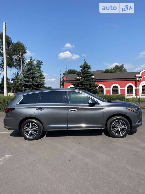 Внедорожник / Кроссовер Infiniti QX60 2016 в Хмельницком