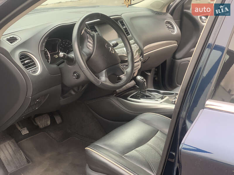 Внедорожник / Кроссовер Infiniti QX60 2018 в Каменском
