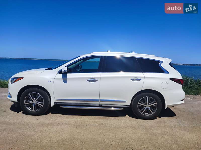 Внедорожник / Кроссовер Infiniti QX60 2018 в Одессе