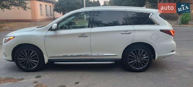 Внедорожник / Кроссовер Infiniti QX60 2017 в Александрие