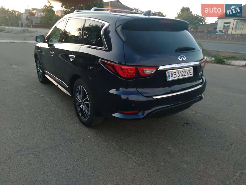 Внедорожник / Кроссовер Infiniti QX60 2017 в Теплике