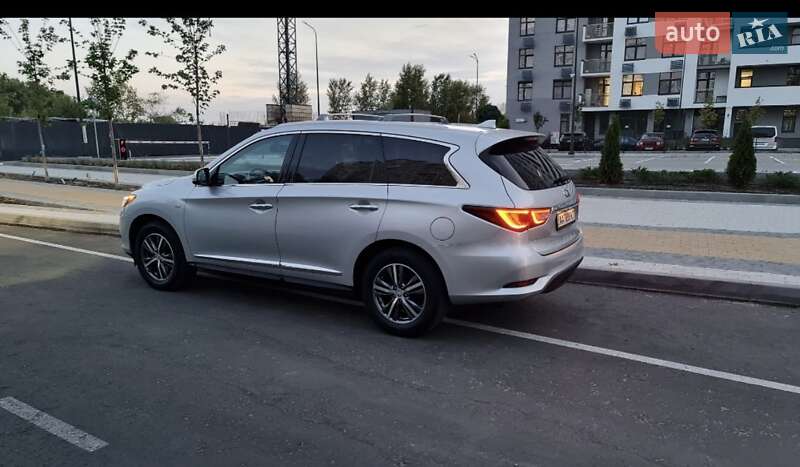 Внедорожник / Кроссовер Infiniti QX60 2016 в Киеве