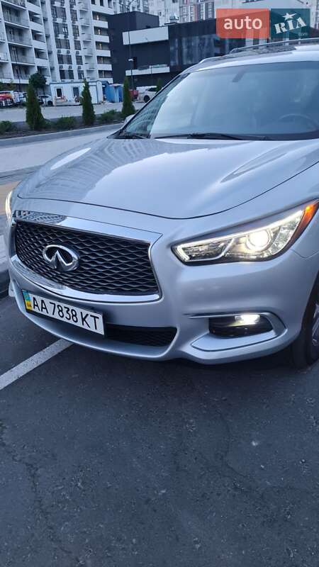 Внедорожник / Кроссовер Infiniti QX60 2016 в Киеве