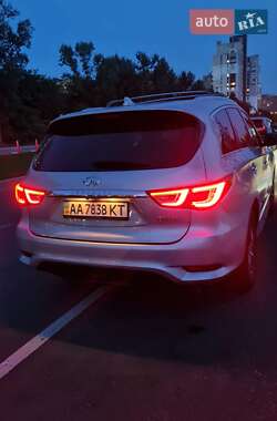 Внедорожник / Кроссовер Infiniti QX60 2016 в 