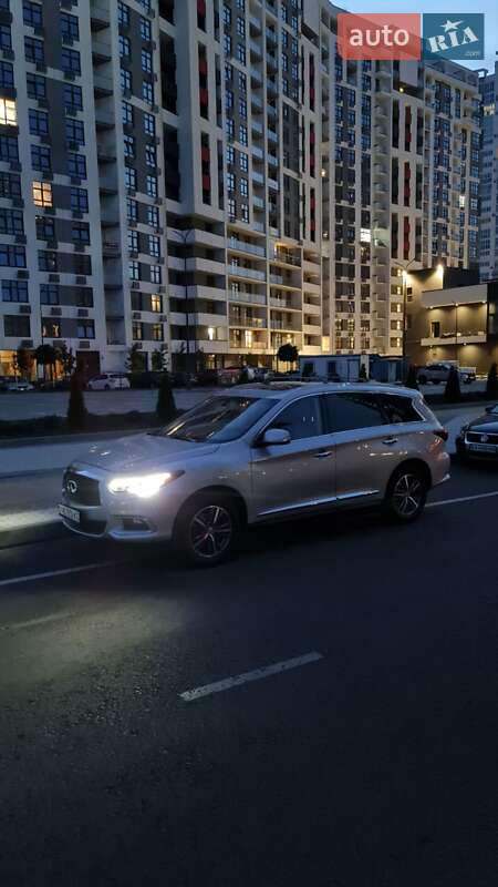 Внедорожник / Кроссовер Infiniti QX60 2016 в Киеве