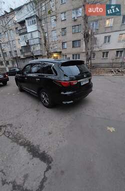 Внедорожник / Кроссовер Infiniti QX60 2017 в 