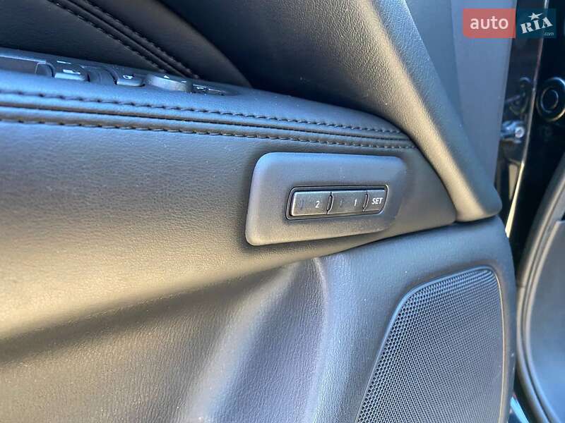 Позашляховик / Кросовер Infiniti QX60 2014 в Львові