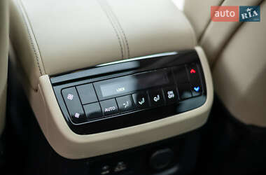 Позашляховик / Кросовер Infiniti QX60 2023 в 