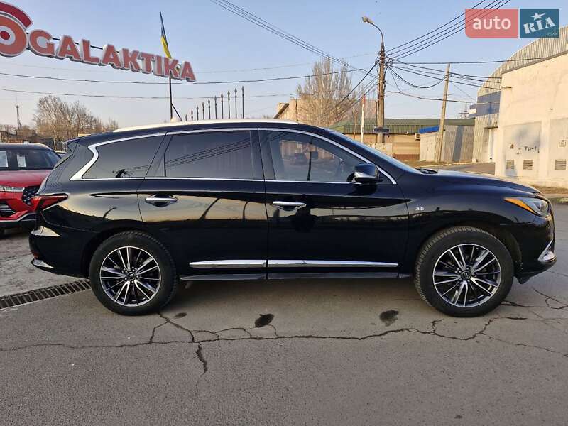 Внедорожник / Кроссовер Infiniti QX60 2016 в Николаеве
