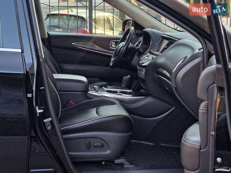 Внедорожник / Кроссовер Infiniti QX60 2018 в Одессе