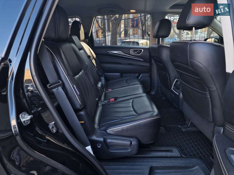 Внедорожник / Кроссовер Infiniti QX60 2018 в Одессе