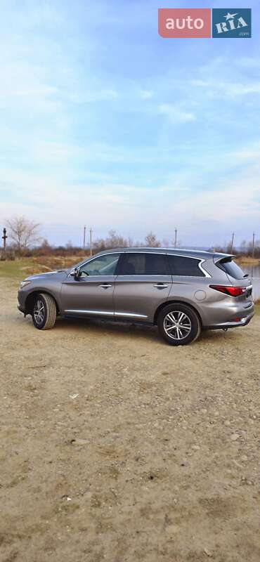 Внедорожник / Кроссовер Infiniti QX60 2019 в Калуше